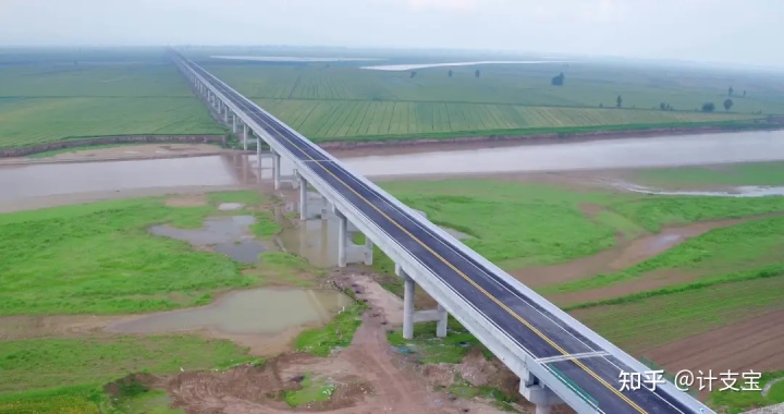 我国最长的八座正规买球app铁路桥令人惊叹